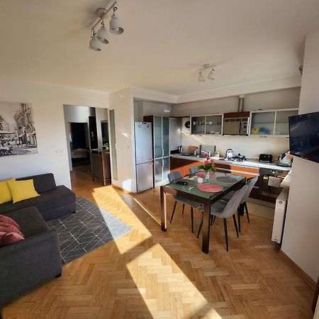 Sloneczny Apartament Bluszczanska Apartment Varşovia Exterior foto