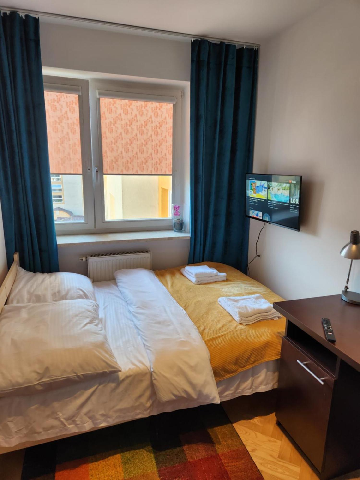 Sloneczny Apartament Bluszczanska Apartment Varşovia Exterior foto